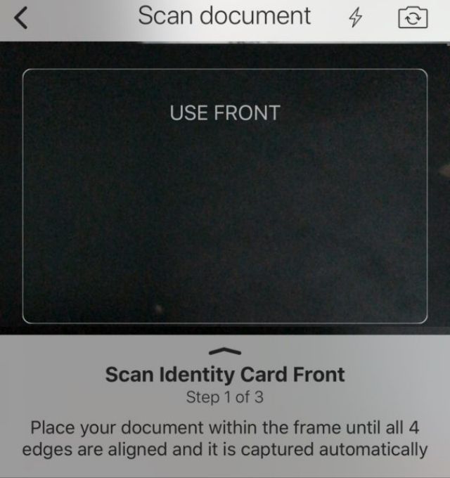 Scan mặt trước của thẻ CCCD sao cho khớp khung trắng